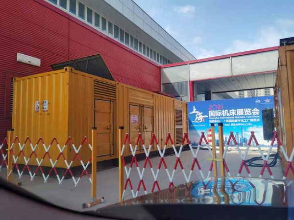 船营发电车出租-发电机无电压或电压太低怎么办？
